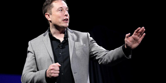 Elon Musk Ulang Tahun, Tesla PHK Karyawan hingga Followers Twitter Naik Pesat