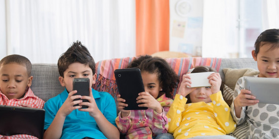 Kontrol Penggunaan Smartphone Anak, Orang Tua Bisa Gunakan Aplikasi Ini